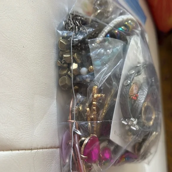 Jewelry mystery bag all wearable name brand modern some boutique J0008 - Picture 3 of 4